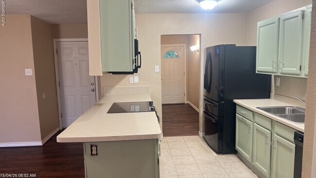 Building Photo - 800 Fort Worth St