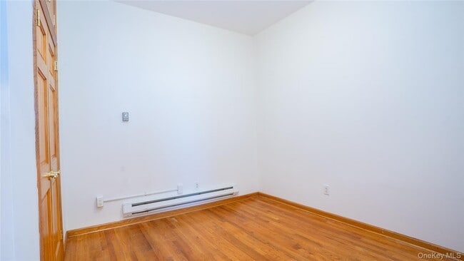 Building Photo - 46 N Village Ave