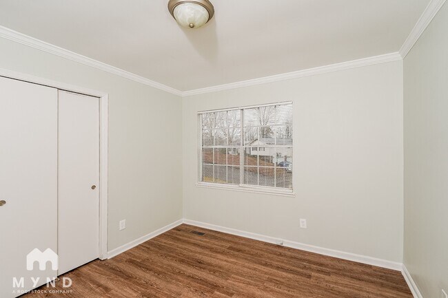 Building Photo - 5190 Roger Dr