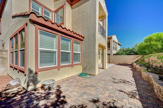 Building Photo - Stunning Rhodes Ranch Four Bedroom