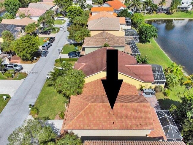 Building Photo - 18071 Clear Brook Cir