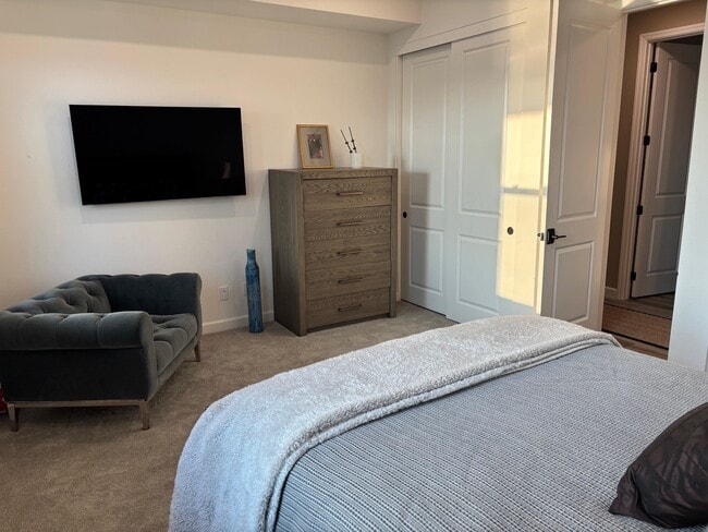 Building Photo - 2282 Solace Vis