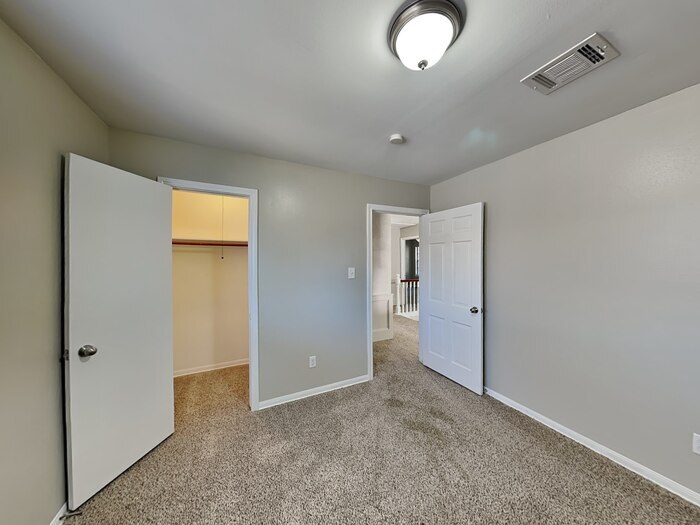 Building Photo - 1906 Tucumcari Dr