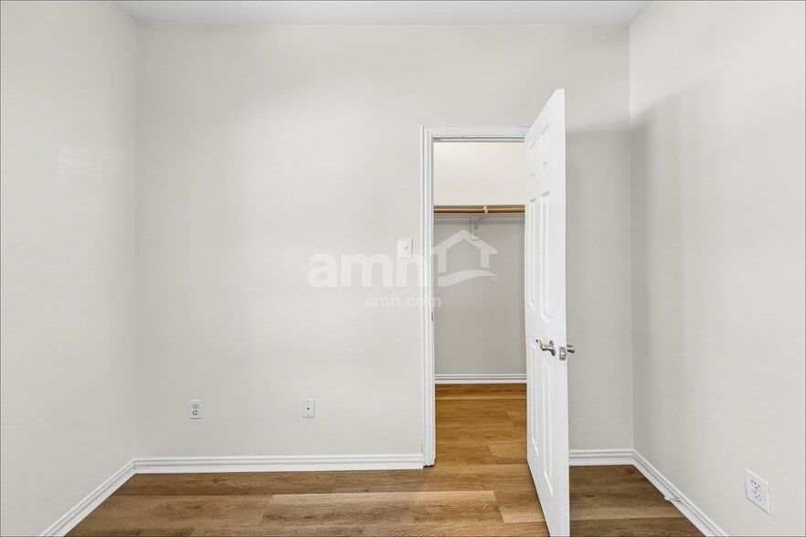 Building Photo - 1009 Atlanta Dr