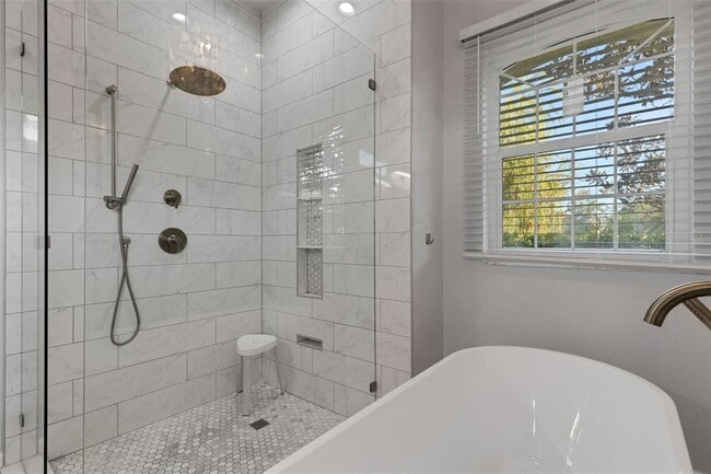 Building Photo - 11011 Hyacinth Pl