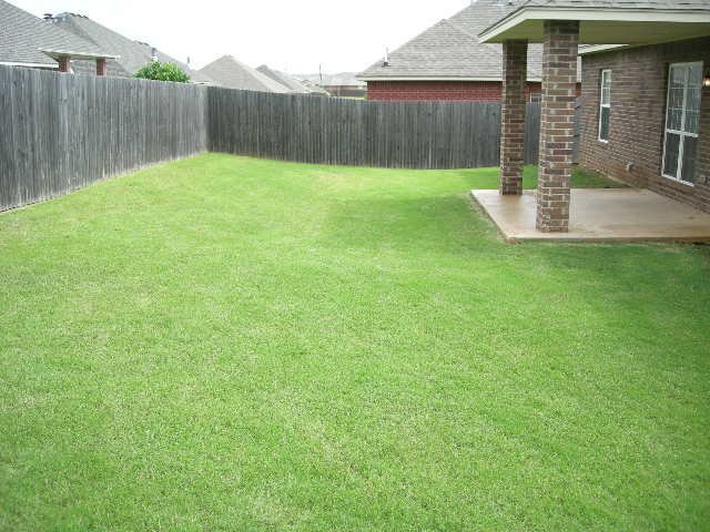 Building Photo - 833 SW 40th St