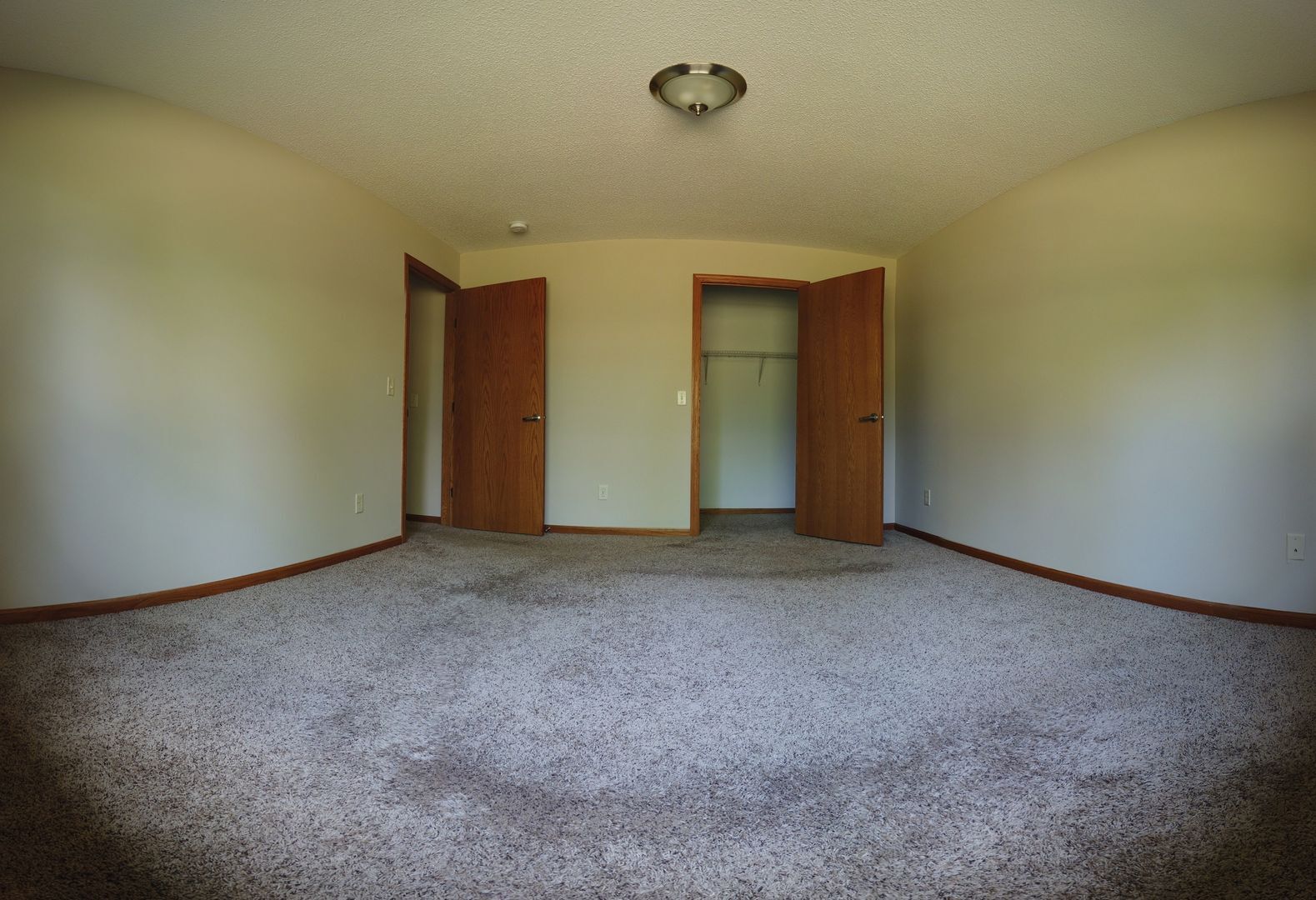 Building Photo - 1560 Gunston Dr