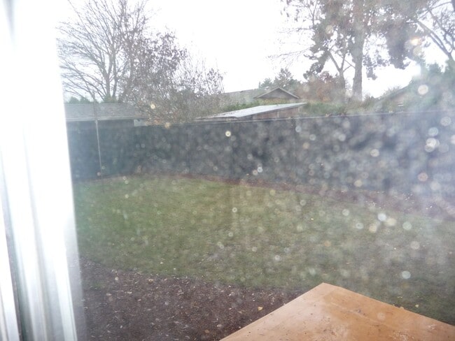 Building Photo - New carpeting