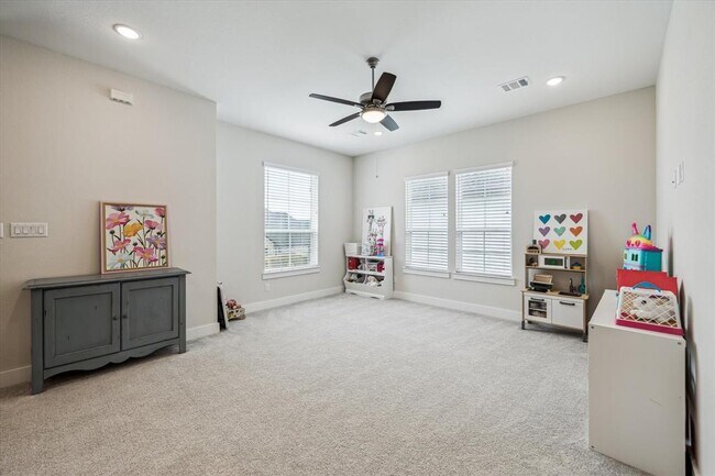 Building Photo - 14115 Garibaldi Dr