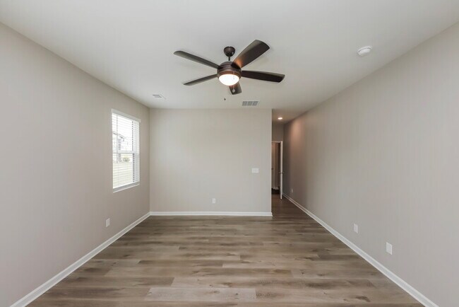 Building Photo - 384 Huntleigh Shores Ln