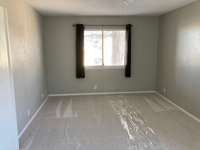 Building Photo - Beautifully Renovated 2-Bed, 2-Bath Condo – 1,020 sq. ft.  Pool and clubhouse plus lots more!