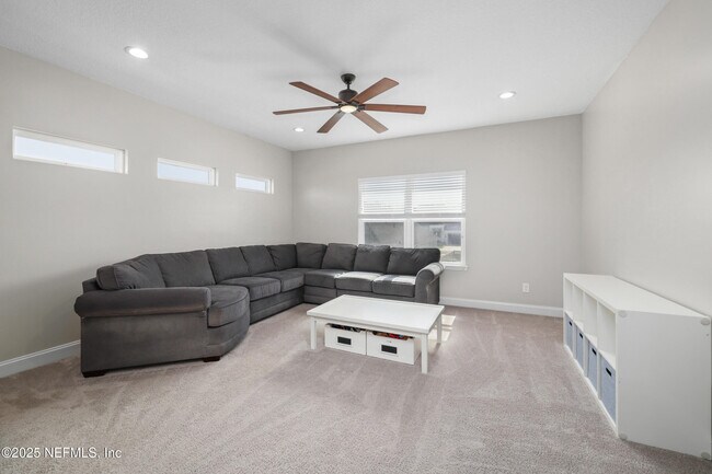 Building Photo - 318 Windwalker Dr