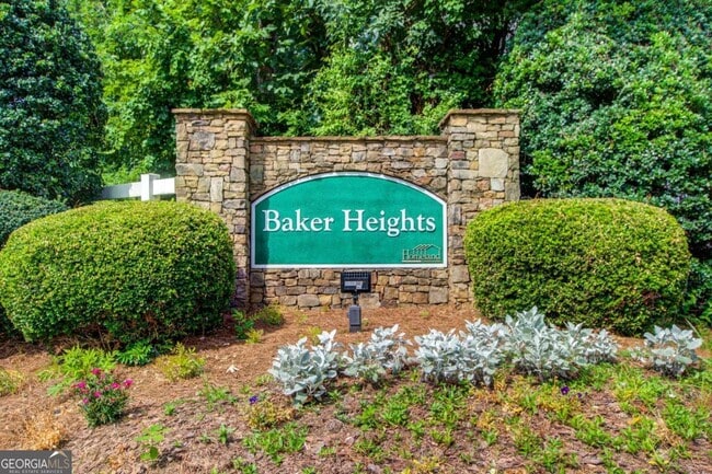Building Photo - 2470 Stonegate Dr