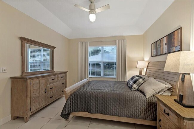 Building Photo - 3510 54th Dr W