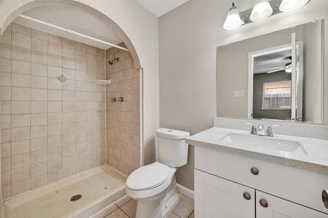 Building Photo - 14034 Lourdes Dr