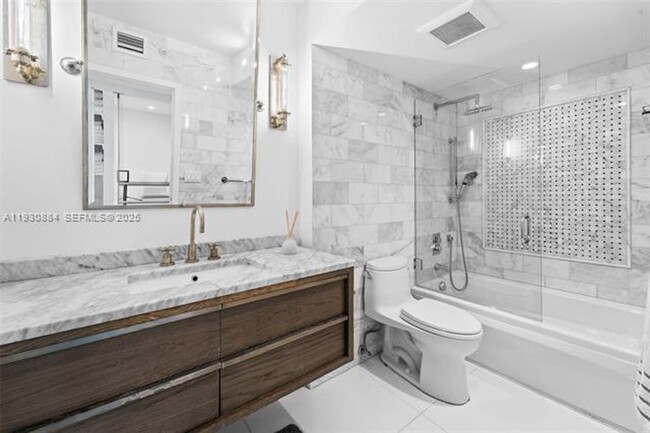 Building Photo - 100 Lincoln Rd