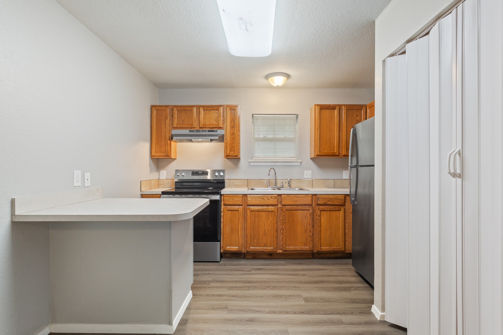 Building Photo - 306 Avenue G