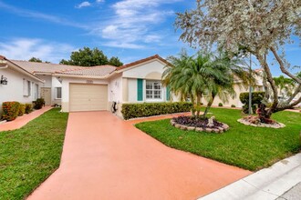 Building Photo - 6129 Heliconia Rd