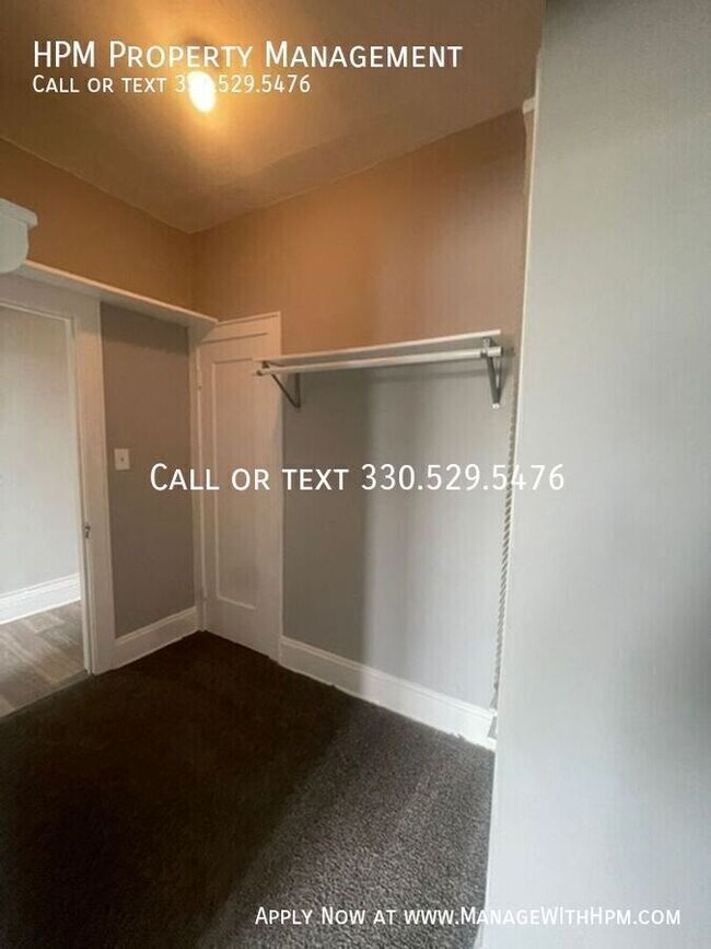 Building Photo - 11516 Clifton Blvd