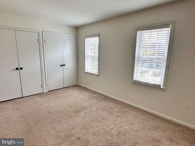 Building Photo - 915 Portner Pl