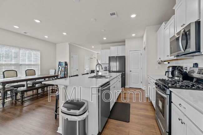 Building Photo - 18045 Stark Wy