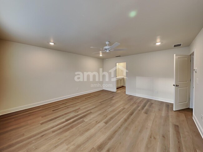 Building Photo - 3535 Shane Hill Rd SW