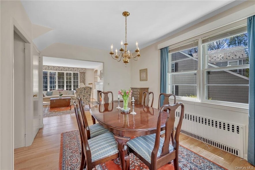 Building Photo - 6 Wildway