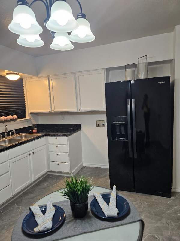 Building Photo - 4011 Happy Canyon Dr