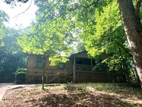 Building Photo - 105 Hanover Way