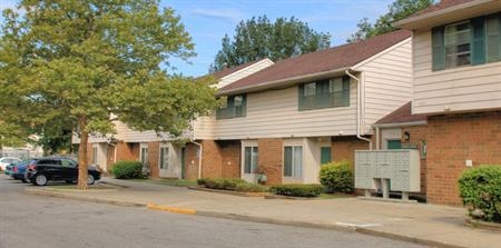 Primary Photo - Amesbury Rosalind Apartments