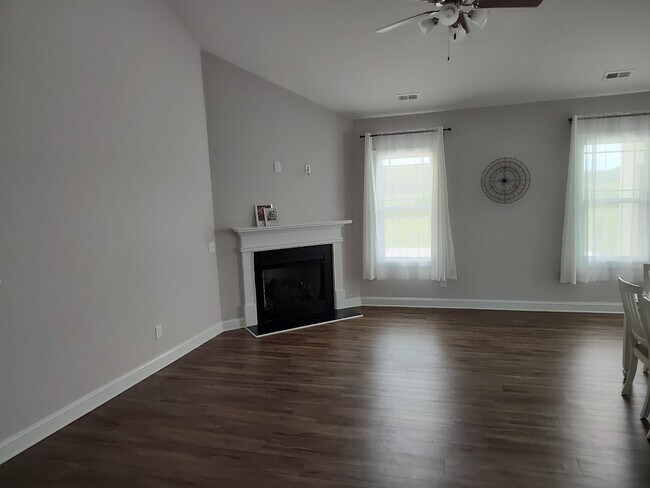 Building Photo - 116 Arendale Dr