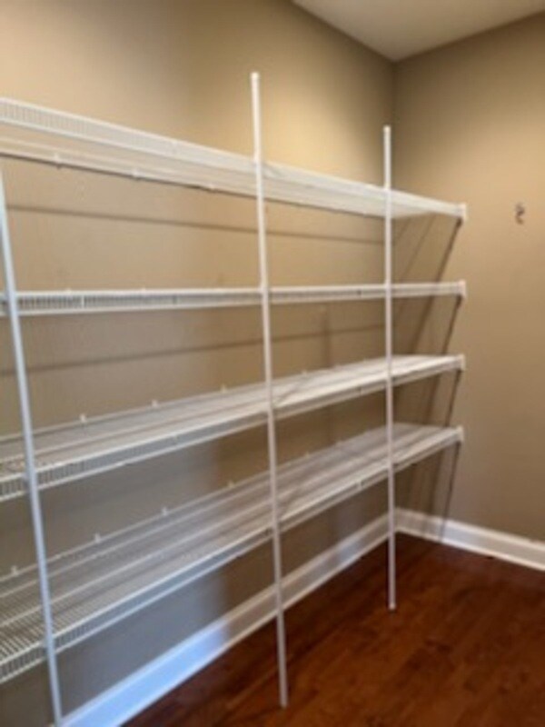 Building Photo - 2411 Nottingham Dr