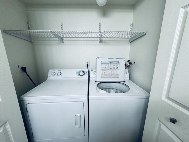 Building Photo - Fully Renovated 2BD/2BA in Top-Rated Northville Schools | Water, HOA & Fitness Included! OWNER SP...