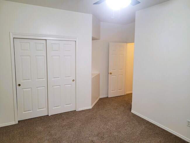 Building Photo - 2706 Gloria Ave