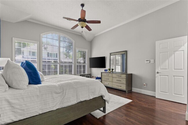 Building Photo - 6422 Gladehill Dr