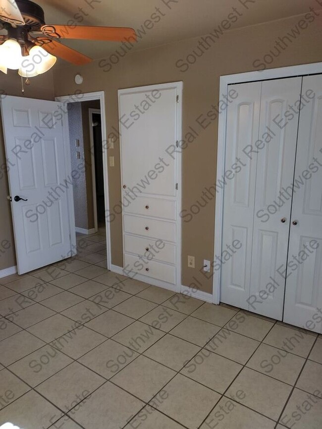 Building Photo - Nice 2 bed 1 bath apt in Portales - All Bills Paid!