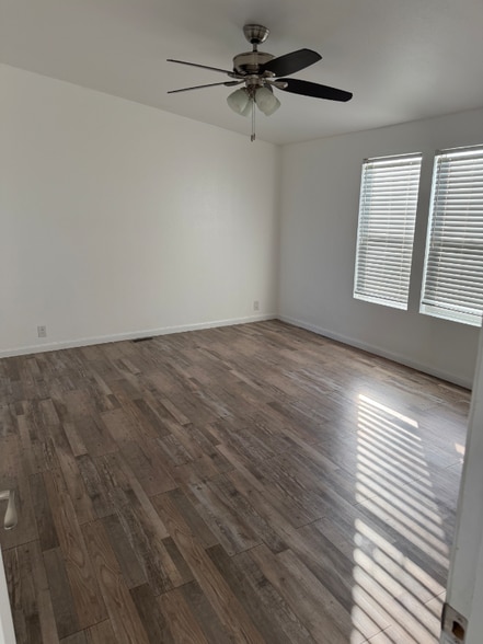 Building Photo - 14621 16th Ave