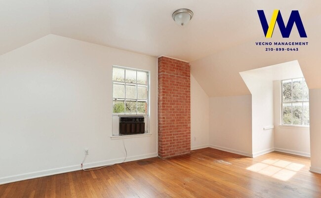 Building Photo - 17685 Morningside Dr