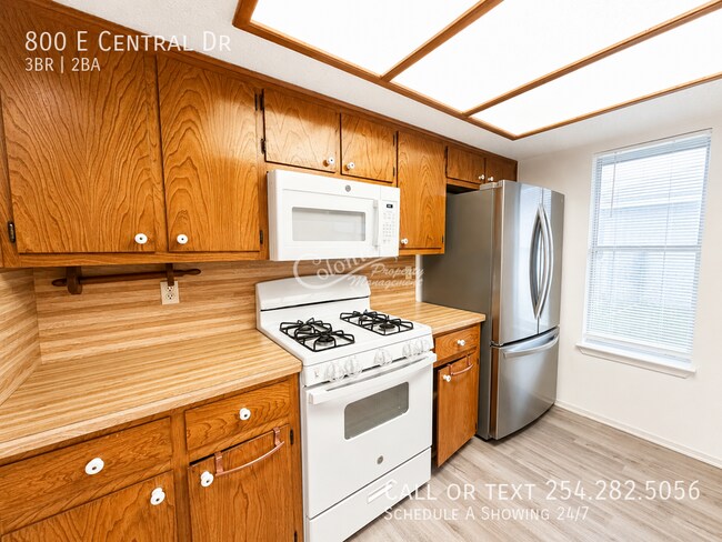 Building Photo - 800 Central Dr
