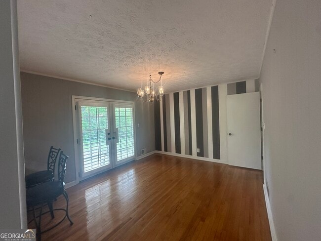 Building Photo - 3053 Menlo Park Dr