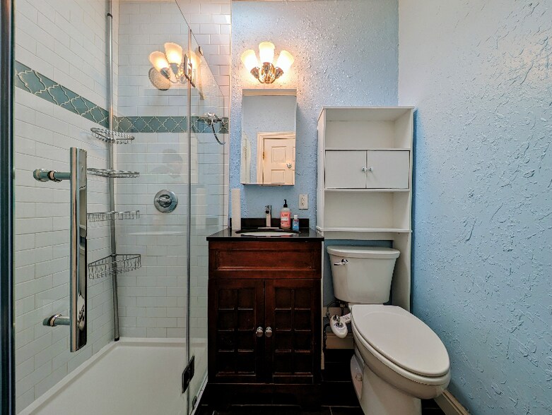 Building Photo - 22 E Bayaud Ave