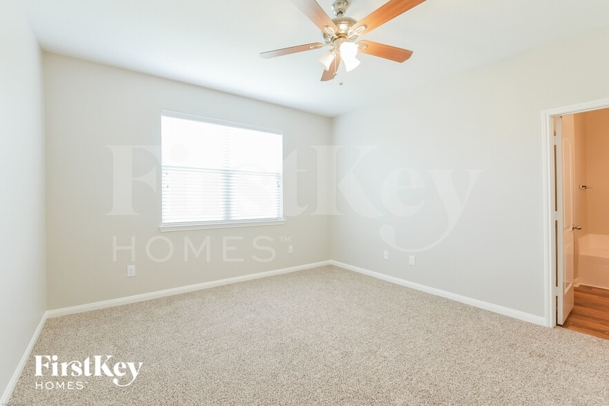 Building Photo - 1831 Garnet Breeze Dr