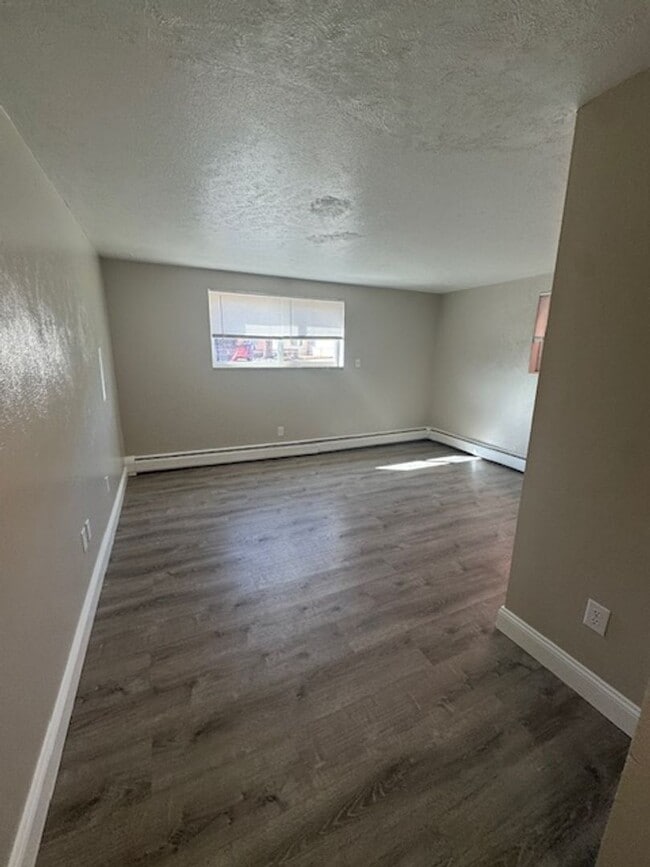 Building Photo - Affordable 2 bedroom apartment