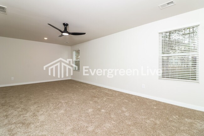 Building Photo - 4834 Station Ln