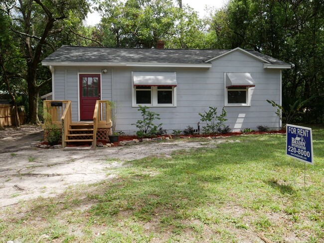 Primary Photo - 2/1 w/garage in St. Nicholas