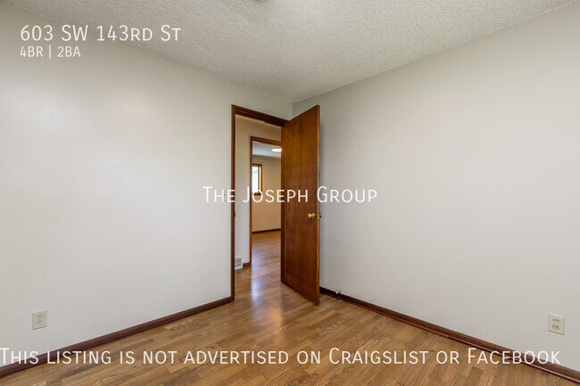 Building Photo - 603 SW 143rd St