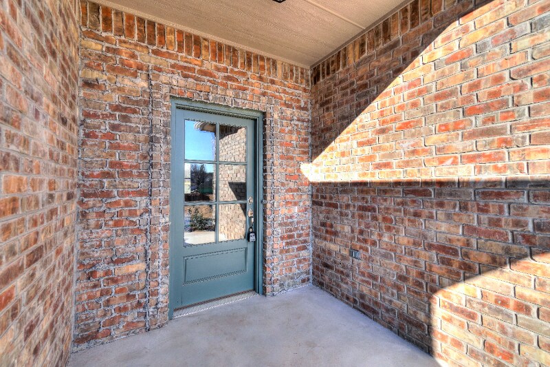 Building Photo - 2909 Tranquilo Ln