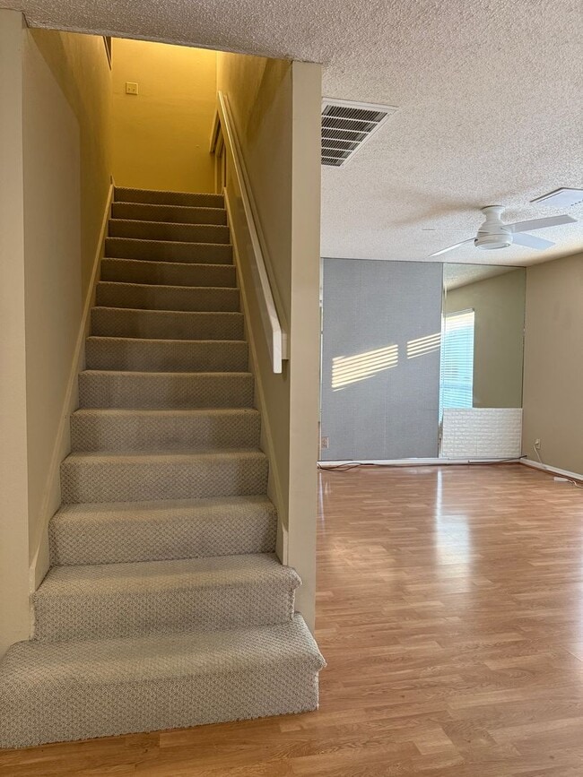 Building Photo - 10 Hampshire Cir