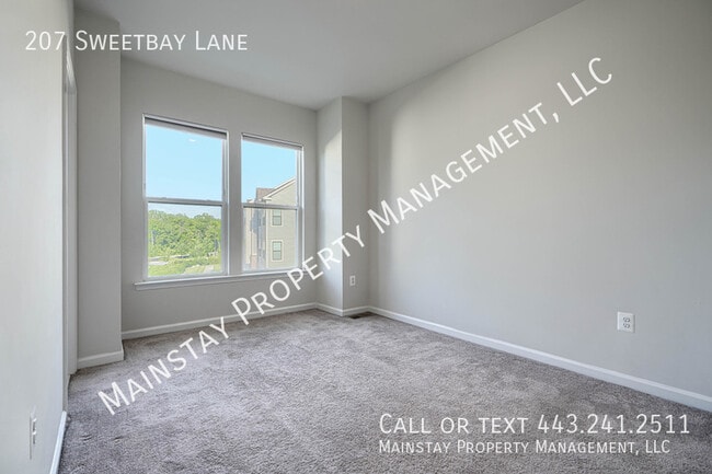 Building Photo - 207 Sweetbay Ln