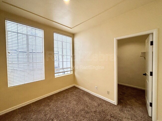 Building Photo - 317 W Main St